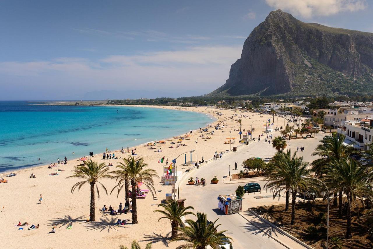 Sole, Mare E Trallalla Rilievo ภายนอก รูปภาพ